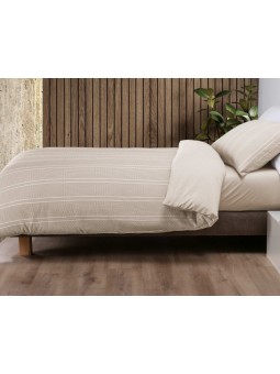 Funda nórdica en blanco con tejido de colcha de la firma Manterol diseño Anbu.