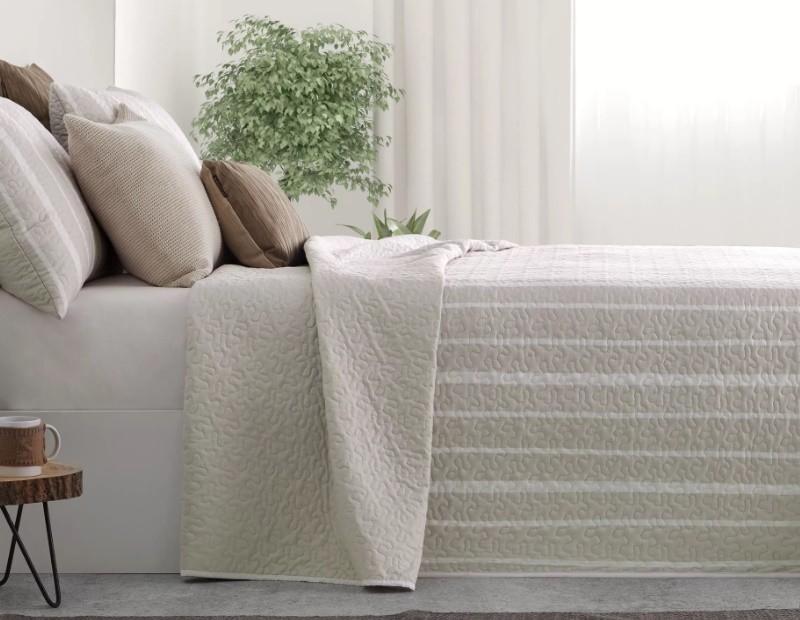 Colcha Summer en color beige ideal para Primavera y Verano.