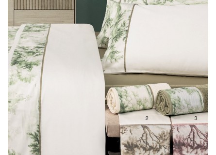 Sábanas de satén con estampado toile en color verde o beige. NE HOME calidad premium en textiles.