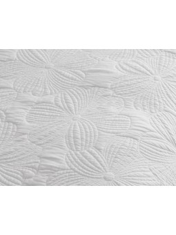 Detalle del tejido y textura stone wash – colcha Margot – Manterol