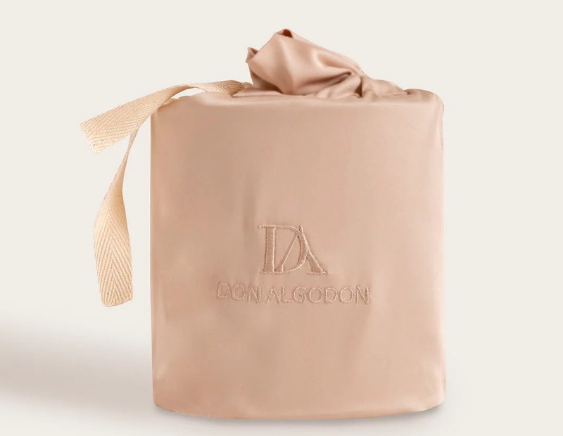 Embalaje de funda de almohada seda de bambú beige