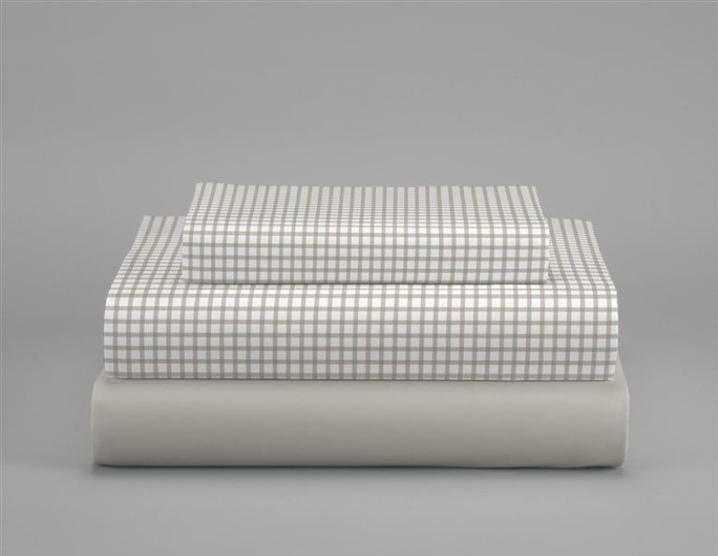 Set plegado Navia en cuadro vichy beige – detalle del tejido