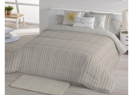 Cara principal del edredón reversible rayas beige con rayas anchas.