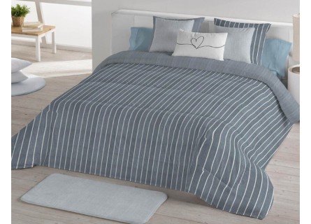 Cara principal del edredón reversible rayas azul con rayas anchas.