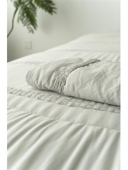 Detalle del bordado fruncido