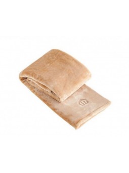 Manta plaid Silky de Manterol de gran calidad en color beige.