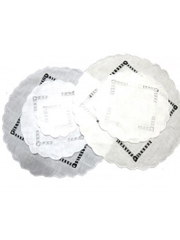 Tapete redondo bordado con vainicas en color blanco