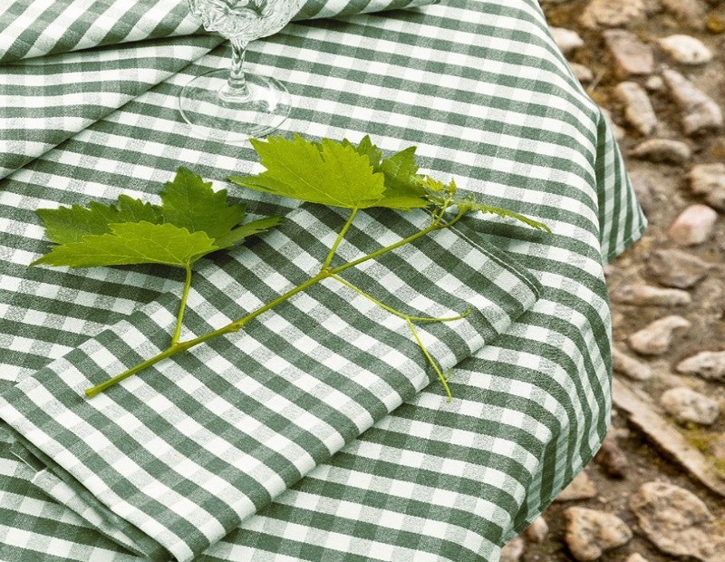 Mantel de cuadros de Vichy en color verde de gran calidad de algodón.