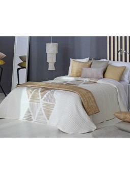 Colcha de Primavera Verano modelo Davis de Reig Martí en color blanco y oro