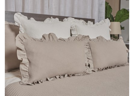 Funda de cojín lencera con volante de nido de abeja en colores modelo Couture