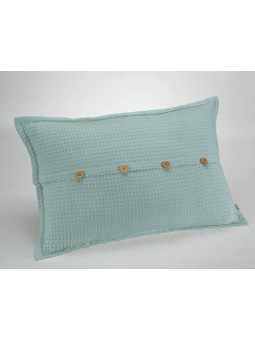 Funda de cojín de nido de abeja waffle en color verde agua con diseño de botones madera.