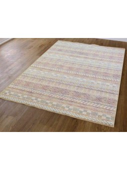 Alfombra Royal Palace de viscosa de gran calidad y tonos salmón.