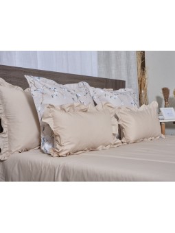 Edredón Lencero con Volante estilo romántico en color liso verde agua, rosa, blanco y beige.