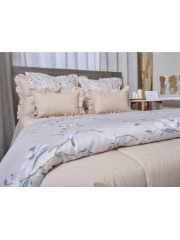 Edredón Lencero con Volante estilo romántico en color liso verde agua, rosa, blanco y beige.