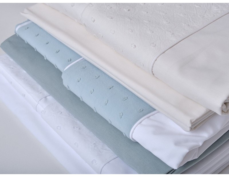 Set de Sábanas Estilo Lencero NE HOME con Plumeti - LLanes en blanco, beige natural y verde agua