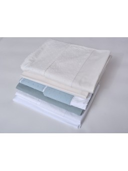 Set de Sábanas Estilo Lencero NE HOME con Plumeti - LLanes en blanco, beige natural y verde agua