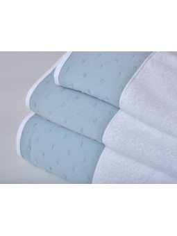 Juego de toallas de algodón 100% rizo con detalle de plumeti en verde agua