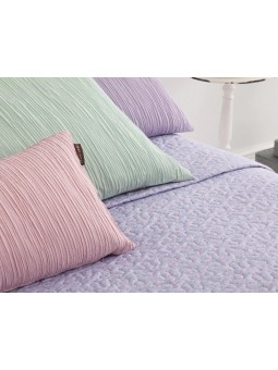 Colcha Lavanda de Manterol reversible de gran calidad