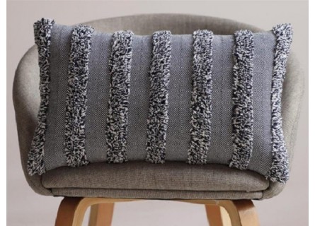 Cojín de 30x50 en color gris con textura, diseño moderno.