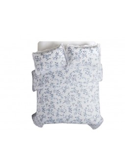 Colcha con estampado de flor liberty en azul y blanco. Estilo lencera terminada en tira bordada.