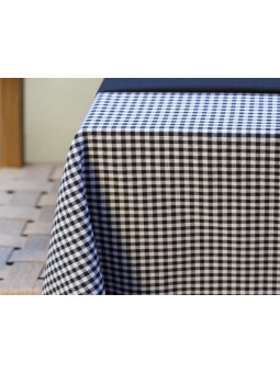 Mantel de cuadrito pequeño en negro de Manterol de gran calidad