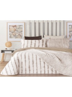 Colcha bouti reversible modelo Summer de Manterol en beige diseño rayas.