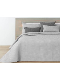 Colcha bouti de nido de abeja de gran calidad de Manterol con fundas de cojín en color gris.