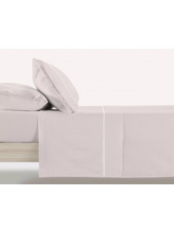 Juego de sábanas de Manterol en color liso beige.