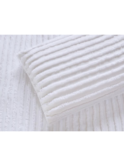 Edredón de pelo con borreguito en color blanco de gran calidad perfecto para el frío.