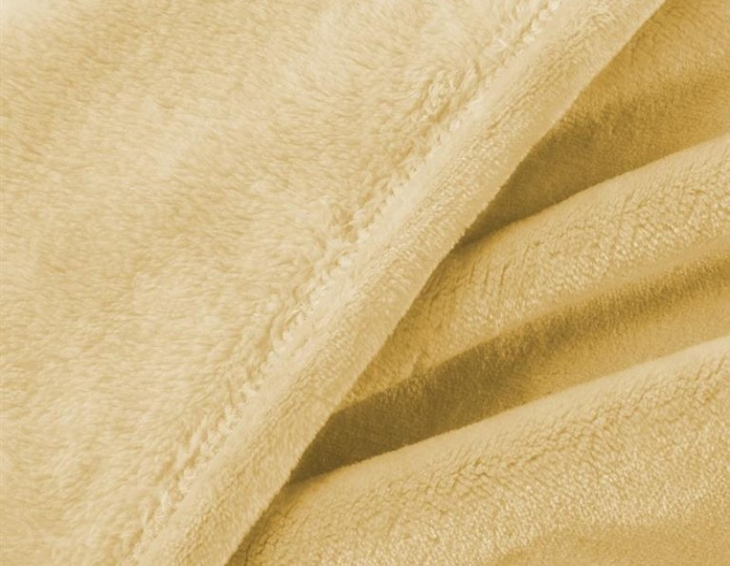 Manta plaid lisa de Invierno muy suave y calentita de gran calidad en color oro.