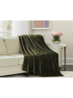 Manta plaid lisa de Invierno muy suave y calentita de gran calidad en color verde.