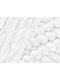 Manta plaid gruesa en color blanco con relieve ideal para Invierno y de gran calidad.
