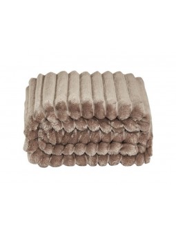 Manta plaid gruesa en color beige con relieve ideal para Invierno y de gran calidad.