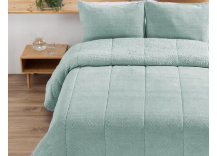 Edredón con borreguito en color verde agua de gran calidad perfecto para el frío. Modelo Riso Manterol