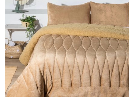 Edredón de borreguito para Invierno de gran calidad en color oro beige. Diseño Cedro de Manterol.