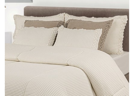 Funda de cojín Canggu de tejido de colcha con puntilla. Textil premium de nuestra firma NE HOME.