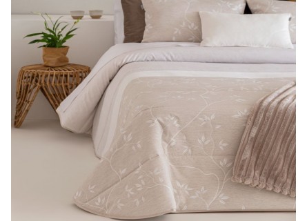 Edredón Cilantro para Otoño e Invierno en color beige con tejido de jacquard resistente y suave.