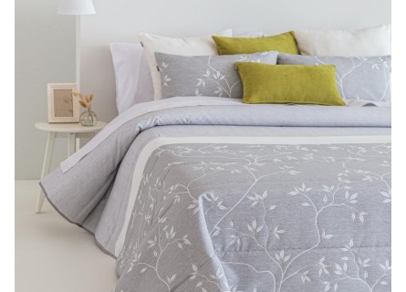 Edredón Cilantro para Otoño e Invierno en color gris con tejido de jacquard resistente y suave.