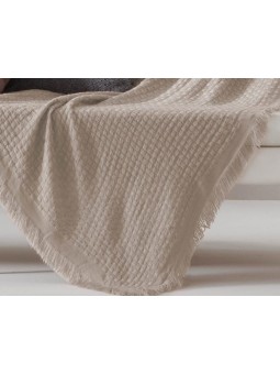 Manta para sofá o pie de cama en color lino de textura suave y ligera