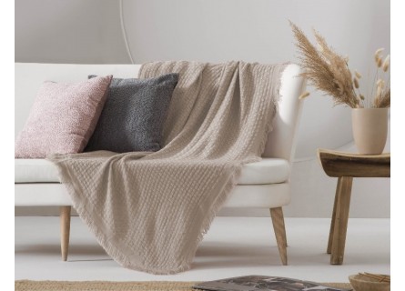 Manta para sofá o pie de cama en color lino de textura suave y ligera