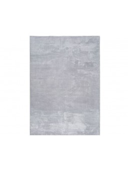Alfombra en color liso de tejido extra suave en color gris claro.