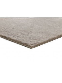 Alfombra en color liso de tejido extra suave en color piedra.